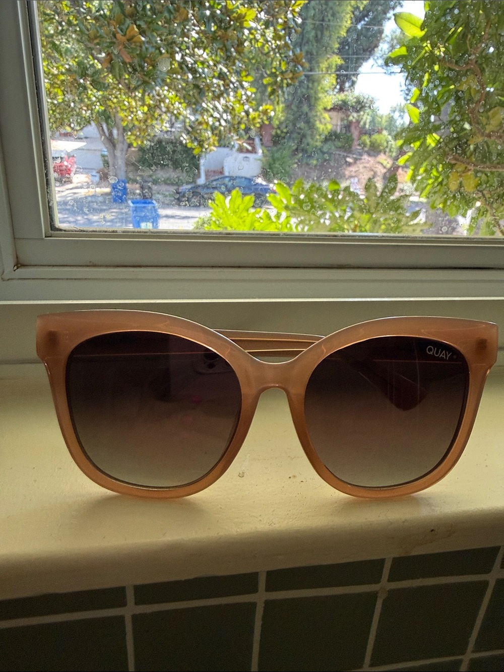 Quay Australia Women's Oversized Sunglasses